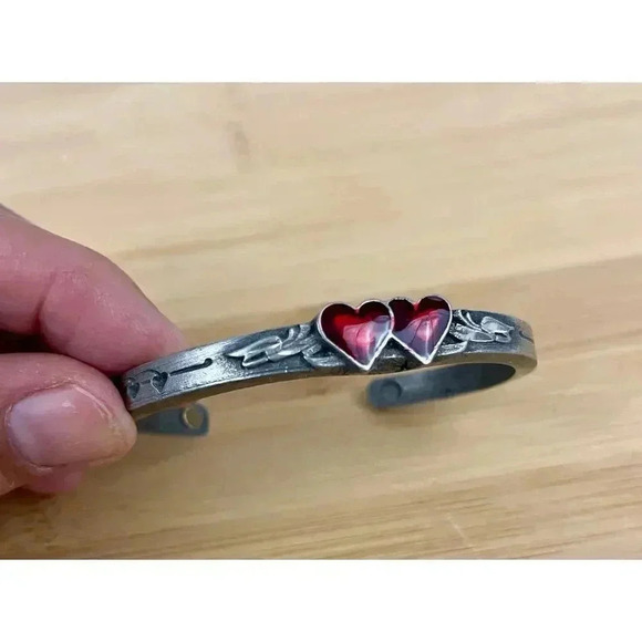 VTG Pewter Dual Hearts Cuff Bracelet Stamped SISK CB16 Unique - Picture 9 of 14